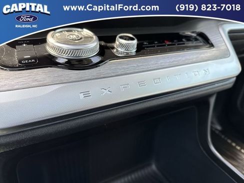 Certified 2025 Ford Expedition Max Platinum w/ Driver's Package image 31