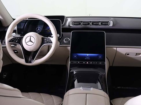 Used 2022 Mercedes-Benz S 500 4MATIC w/ 3D Technology Package image 40