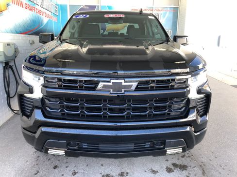 Used 2022 Chevrolet Silverado 1500 RST AWD/4WD image 2