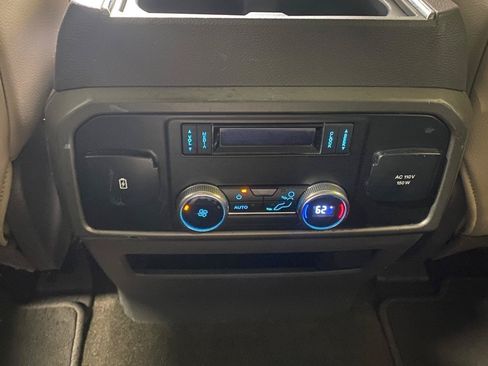 Used 2020 Ford Expedition XLT w/ Equipment Group 202A AWD/4WD image 16