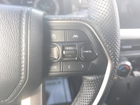 Used 2024 Toyota Tacoma TRD Sport w/ TRD Sport Upgrade Package image 11