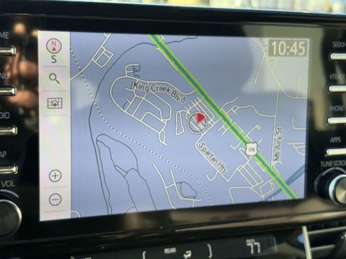 Used 2024 Toyota Sienna Platinum image 17