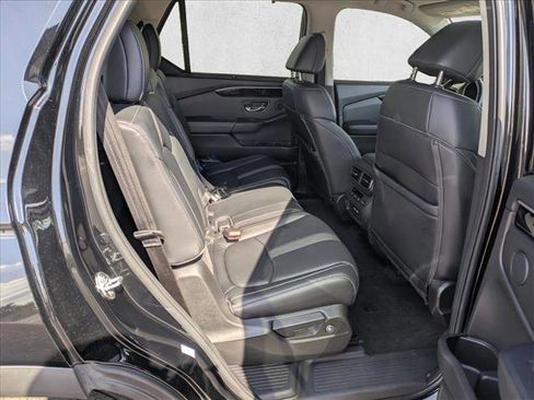 Certified 2023 Honda Pilot EX-L image 17