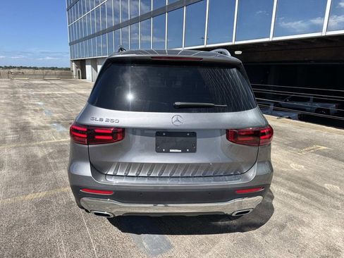 New 2026 Mercedes-Benz GLB 250 image 4