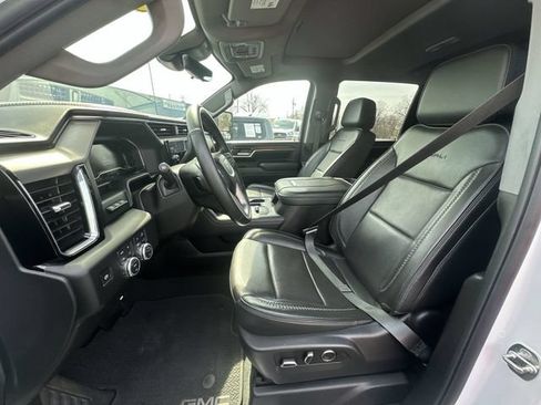 Used 2024 GMC Sierra 2500 Denali w/ Denali Reserve Package AWD/4WD image 11
