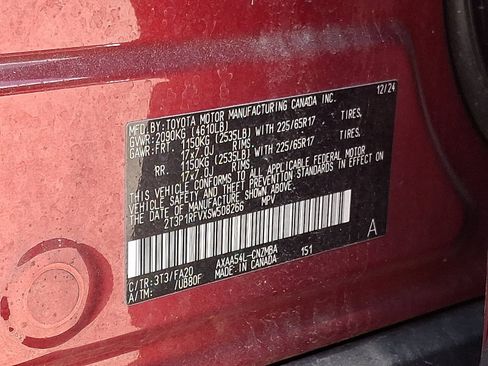 Used 2025 Toyota RAV4 XLE AWD/4WD image 27