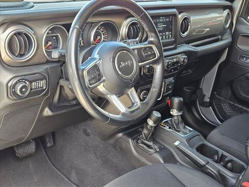 Used 2021 Jeep Wrangler Unlimited Sahara AWD/4WD image 10