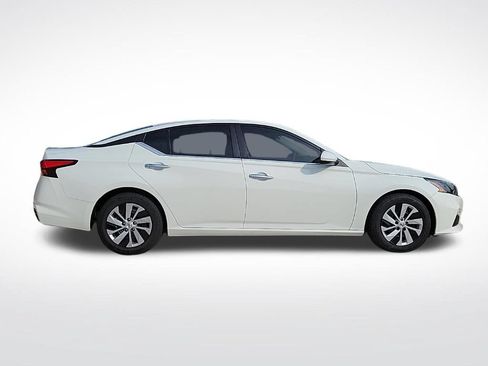 Used 2022 Nissan Altima 2.5 S FWD image 5