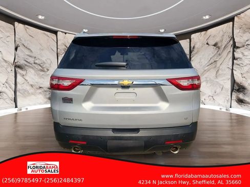 Used 2018 Chevrolet Traverse LT FWD image 6