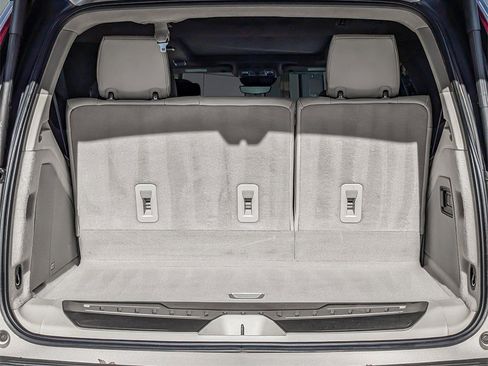 Certified 2022 Cadillac Escalade Premium Luxury Platinum image 27