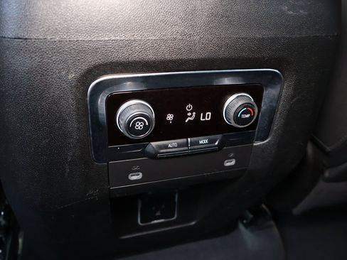 Used 2024 Chevrolet Suburban LT AWD/4WD image 24