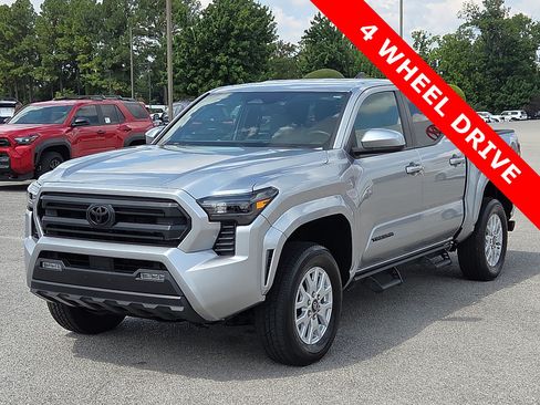 Used 2024 Toyota Tacoma SR5 AWD/4WD image 2