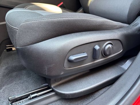 Used 2026 Chevrolet Blazer LT FWD image 22