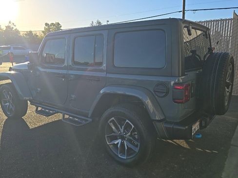 Used 2024 Jeep Wrangler Unlimited w/ Convenience Group AWD/4WD image 6