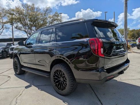 Certified 2025 Ford Expedition Active image 6