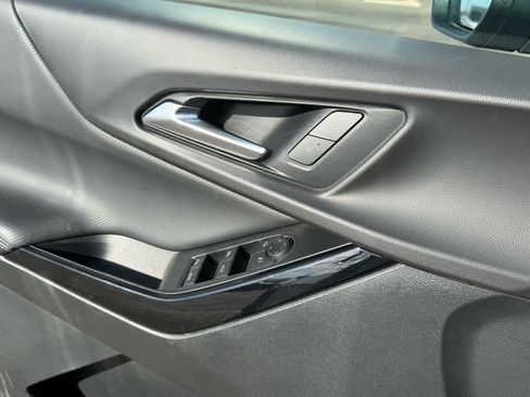 Used 2026 Chevrolet Equinox LT FWD image 17