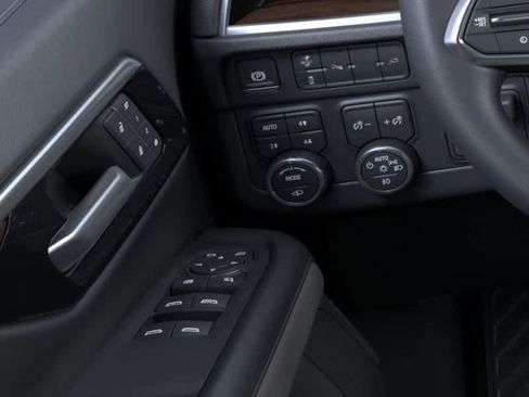 New 2026 Chevrolet Suburban High Country AWD/4WD image 22
