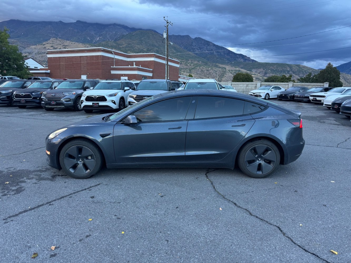 Used 2022 Tesla Model 3 Long Range AWD/4WD image 2