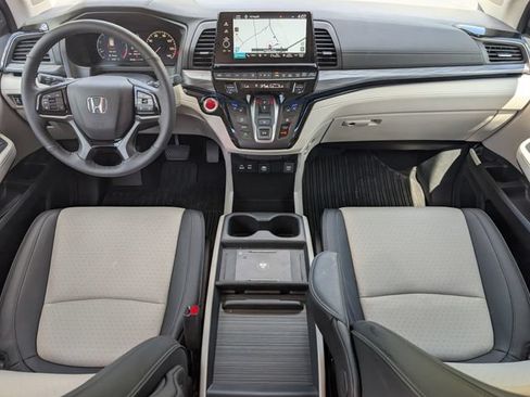 Used 2026 Honda Odyssey Elite image 5