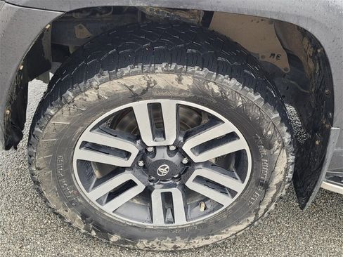 Used 2019 Toyota 4Runner Limited image 14