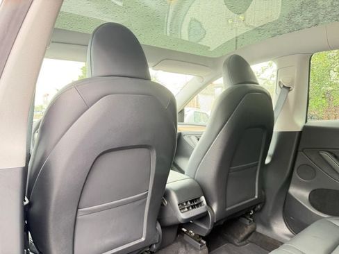 Used 2023 Tesla Model Y Long Range AWD/4WD image 17