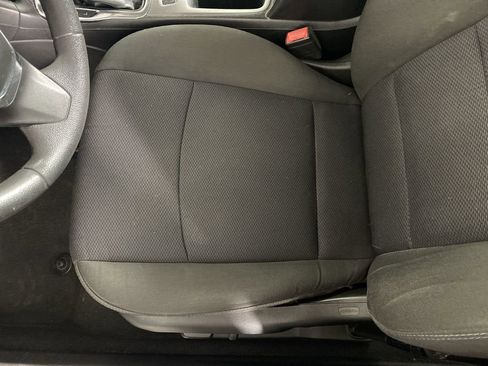 Used 2017 Chevrolet Cruze LT w/ Convenience Package image 21