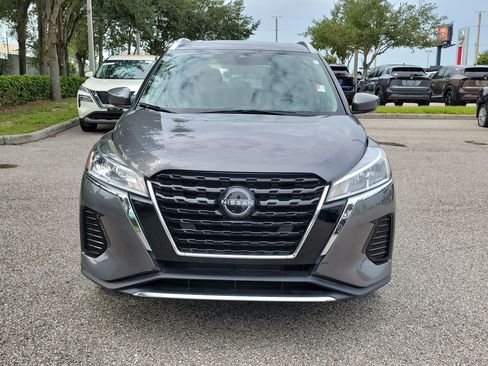Certified 2022 Nissan Kicks SV FWD image 2