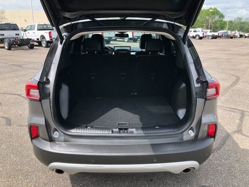 Used 2023 Ford Escape Platinum image 28