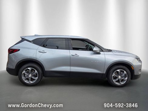 Certified 2025 Chevrolet Blazer LT FWD image 7