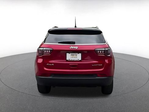 Used 2025 Jeep Compass Limited image 12