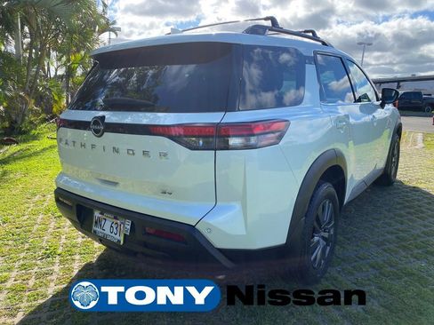 Used 2023 Nissan Pathfinder SV image 25