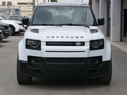 Used 2023 Land Rover Defender 110 V8 AWD/4WD image 8
