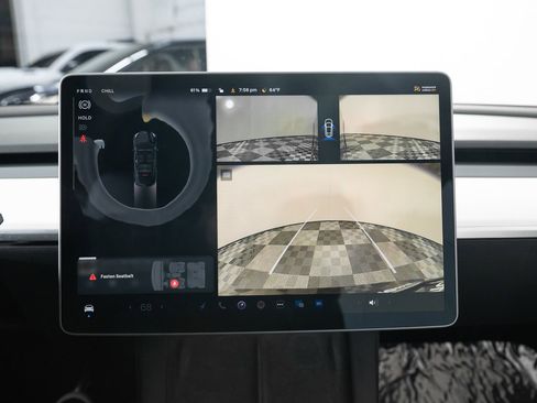 Used 2023 Tesla Model Y Long Range image 33