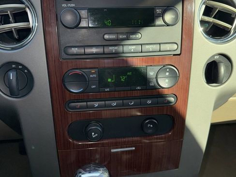 Used 2005 Ford F150 image 16