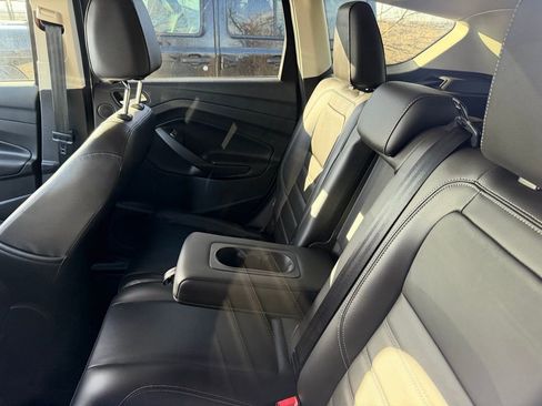 Used 2017 Ford Escape Titanium image 11