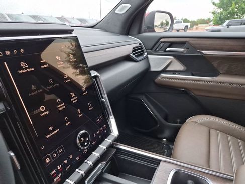 New 2026 GMC Acadia Denali Ultimate FWD image 23