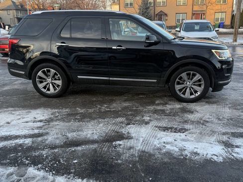 Used 2018 Ford Explorer Limited w/ Ford Safe & Smart Package image 12