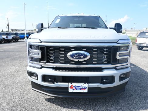 New 2026 Ford F350 Platinum AWD/4WD image 9