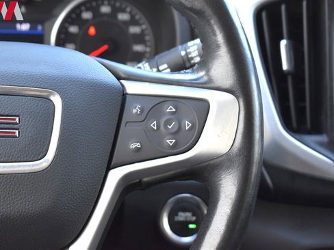 Used 2020 GMC Terrain SLT w/ Preferred Package image 16