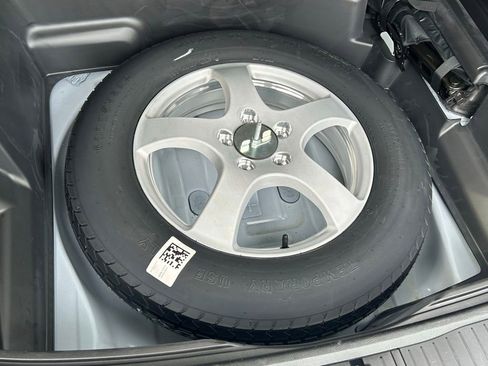 Certified 2024 Jeep Grand Cherokee Limited w/ Black Appearance Package image 32