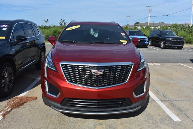 Used 2021 Cadillac XT5 Premium Luxury FWD image 2