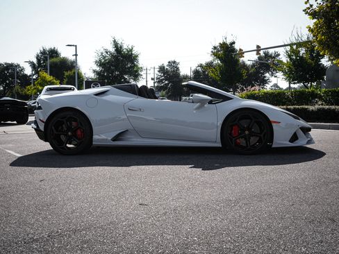 Used 2020 Lamborghini Huracan EVO AWD/4WD image 11