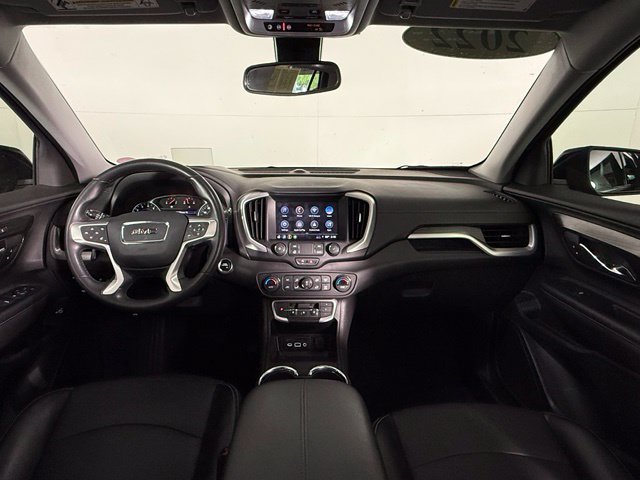 Used 2022 GMC Terrain SLT w/ Tech Package FWD image 14