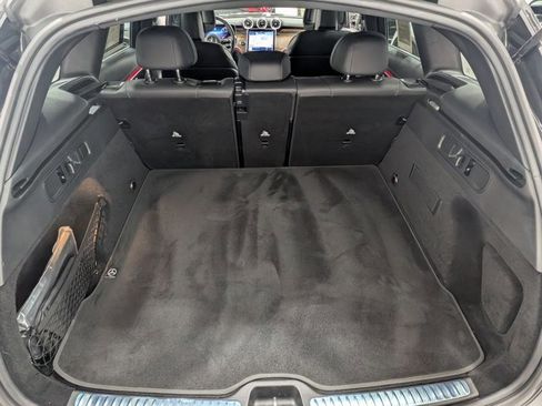 Used 2025 Mercedes-Benz GLC 300 4MATIC image 14