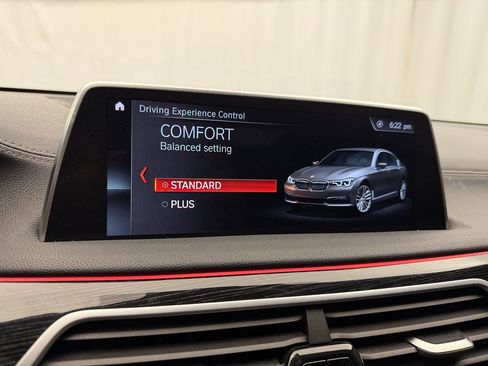 Used 2019 BMW 750i xDrive w/ M Sport Package image 37