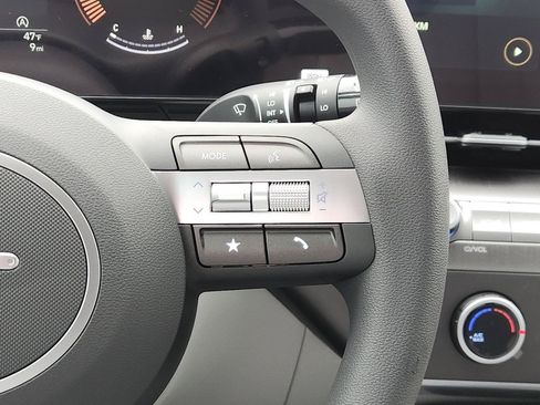 New 2026 Hyundai Kona SE FWD image 27