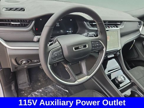 New 2025 Jeep Grand Cherokee Altitude RWD image 11