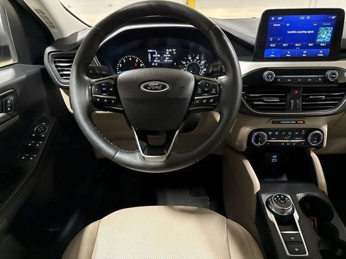 Used 2022 Ford Escape SEL AWD/4WD image 11