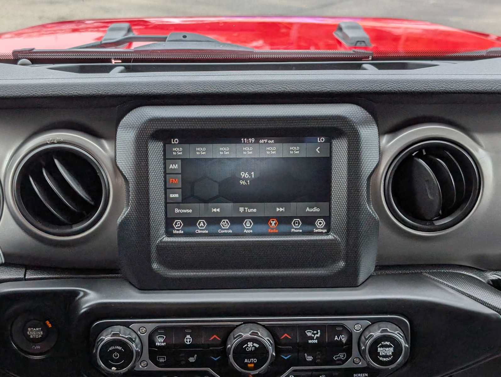 Used 2020 Jeep Gladiator Sport w/ Quick Order Package 24S AWD/4WD image 18