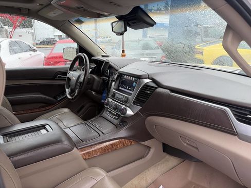 Used 2016 Chevrolet Suburban LTZ image 9